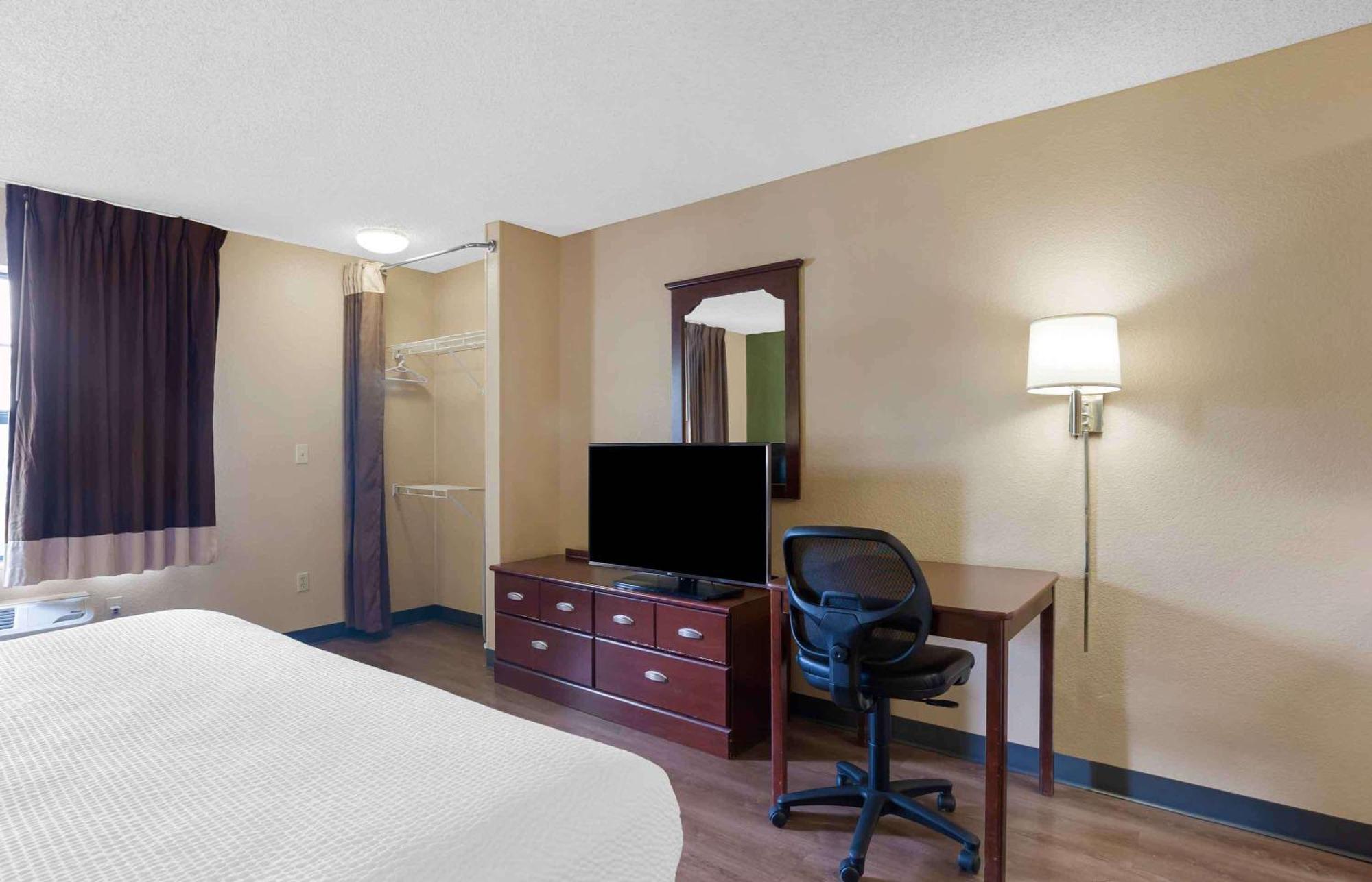 เอ็กซ์เทนด์ สเตย์ อเมริกา บอสตัน-เวสต์โบโร Hotel ภายนอก รูปภาพ